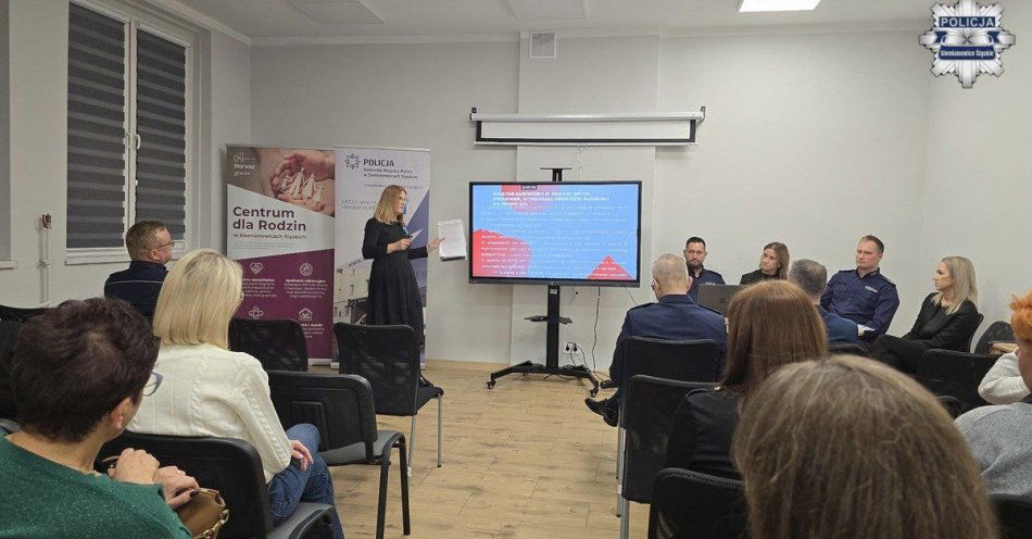 zdjęcie: Stop przemocy Przemoc domowa tematem debaty w Siemianowicach / fot. KMP w Siemianowicach Śląskich