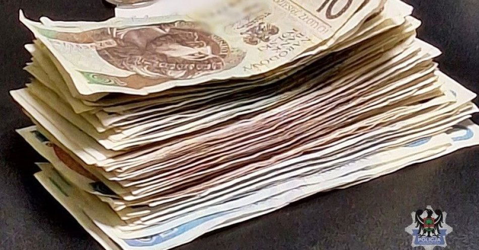 zdjęcie: 26-latka z Wałbrzycha usłyszała zarzuty oszustwa bankowego / fot. KMP w Wałbrzychu