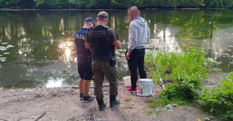 zdjęcie: Nie wszyscy wędkarze łowili zgodnie z przepisami / fot. KPP w Radziejowie