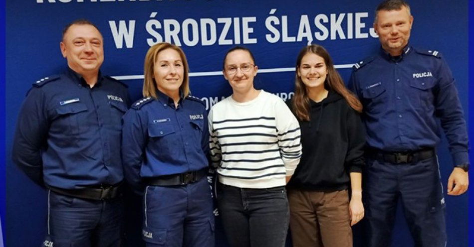 zdjęcie: Czasami tak niewiele, znaczy tak wiele... / fot. KPP w Środzie Śląskiej
