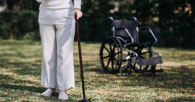 Seniorzy i niepełnosprawni na groby bliskich dojadą meleksem