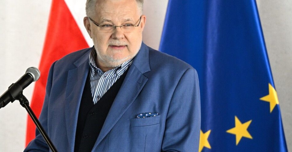 zdjęcie: Prof. Izdebski: to duży sukces, że edukacja zdrowotna będzie obowiązkowa / Warszawa, 22.09.2025. Prof. dr hab. Zbigniew Izdebski podczas konferencji „Edukacja zdrowotna – korzyści na całe życie”, 22 bm. w Sejmie w Warszawie. (ad) PAP/Radek Pietruszka