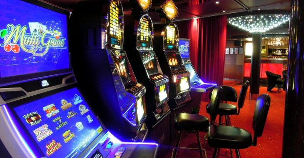 Podlaska KAS zlikwidowała nielegalny salon gier hazardowych w stołecznym Ursusie