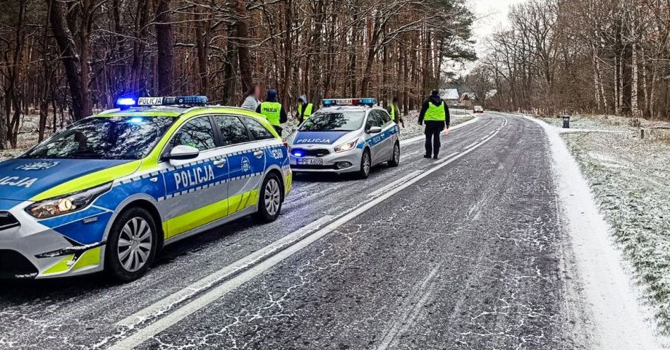 zdjęcie: Śnieg i lód utrudniają jazdę w powiecie Sulęcin / fot. KPP Sulęcin