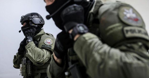 CBŚP rozbiło grupę odpowiedzialną za nielegalne składowanie odpadów