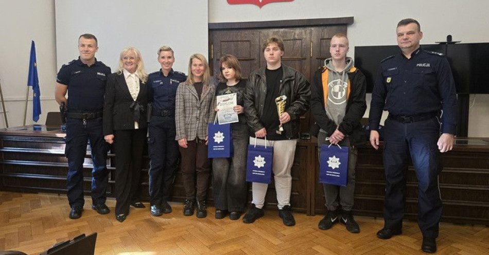 zdjęcie: Słowa mają znaczenie. Finał konkursu Razem Bezpieczniej / fot. KPP w Ząbkowicach Śląskich