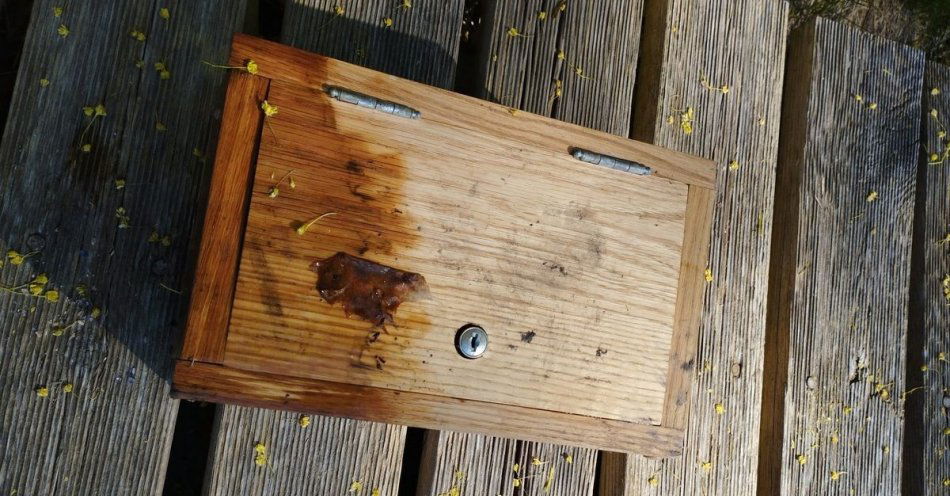 zdjęcie: Wracał po skarbonkę 2 razy, w końcu ją ukradł i wpadł / fot. KPP Sejny