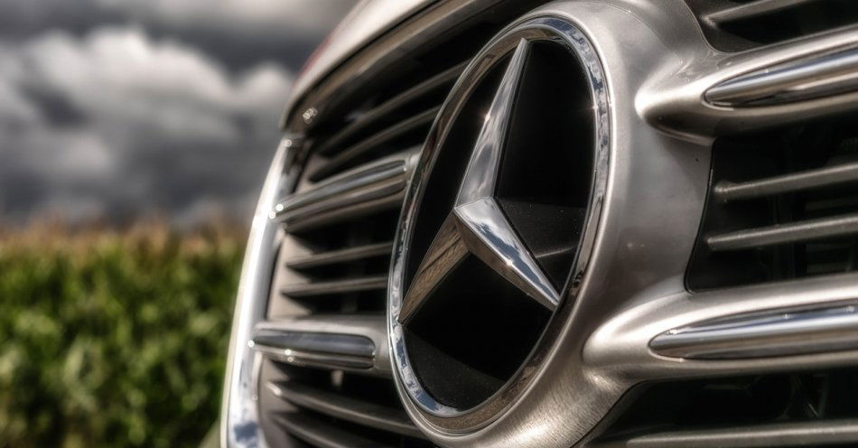 zdjęcie: Zderzenie mercedesa ze scanią / pixabay/163774