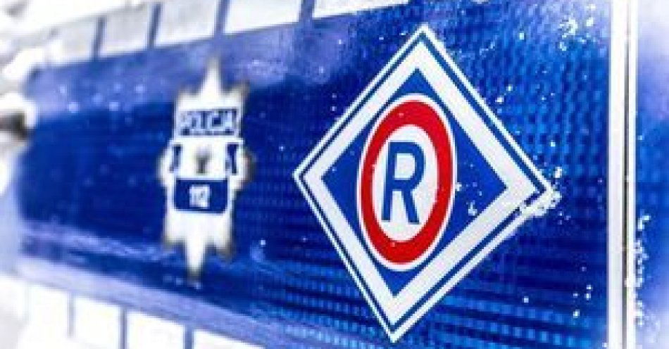 zdjęcie: Ostrożność i rozwaga sposobem na zimowe warunki drogowe / fot. KPP w Lipsku
