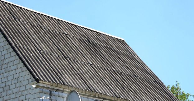 W tym roku przeznaczymy 60 mln zł na usuwanie azbestu