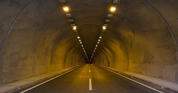 Sylwestrowe rekordy w tunelu na Zakopiance