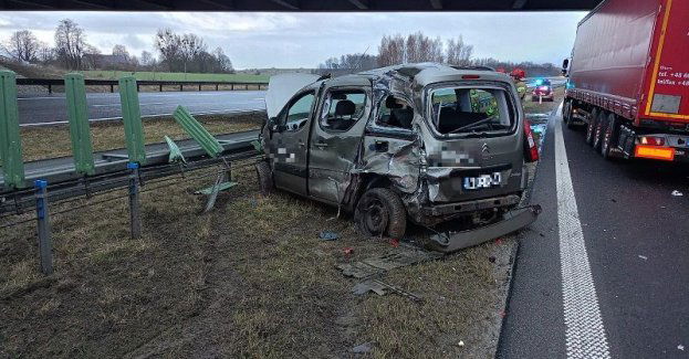 Groźnie wyglądająca kolizja na drodze krajowej S7
