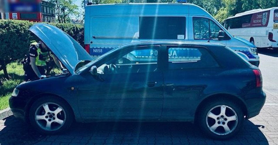 zdjęcie: Kierowca narkotyki miał w organizmie, a pasażer w kieszeni. Policjanci zatrzymali dwóch mieszkańców Słupska. / fot. KMP w Słupsku