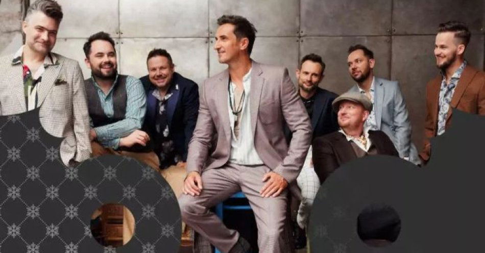 zdjęcie: koncert kolęd w hali sportowej w Margoninie / kupbilecik24.pl / koncert kolęd w hali sportowej w Margoninie