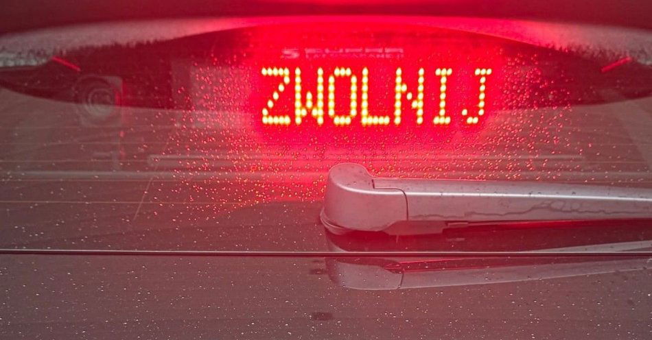 zdjęcie: Gaz w podłodze kosztuje krocie kierowca ukarany mandatem / fot. KPP Nowy Tomyśl