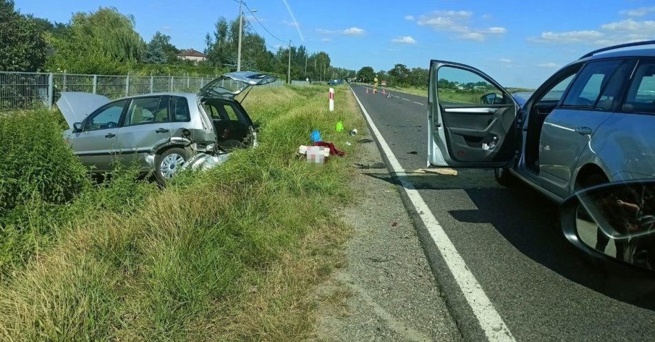 zdjęcie: Zderzenie osobówek na DK-17 / fot. KMP Zamość