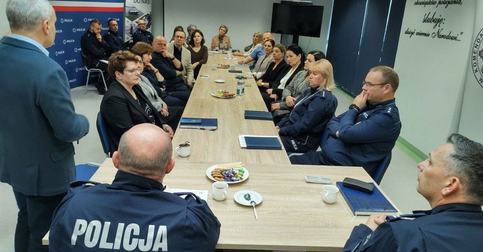 zdjęcie: Wałcz: służby wzmacniają współpracę w sprawie przemocy domowej / fot. KPP w Wałczu 2