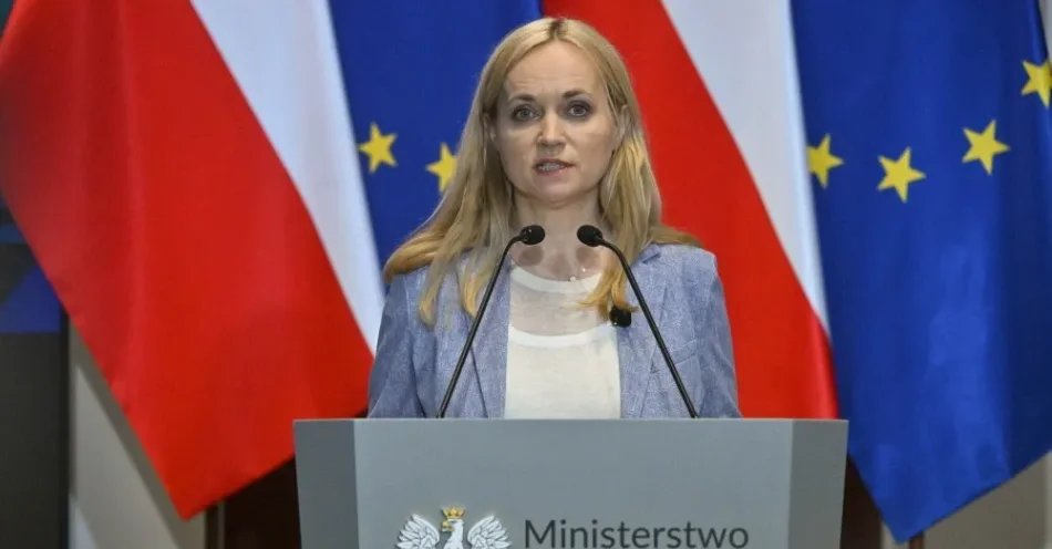 zdjęcie: Sobierańska-Grenda: dotacja dla NFZ w 2027 roku wyniesie ponad 41 mld zł / Warszawa, 08.07.2026. Minister zdrowia Jolanta Sobierańska-Grenda podczas konferencji prasowej w siedzibie resortu w Warszawie, 8 bm. Tematem spotkania były przygotowane przez MZ i NFZ propozycje planowanych zmian w ochronie zdrowia. (ad) PAP/Piotr Nowak