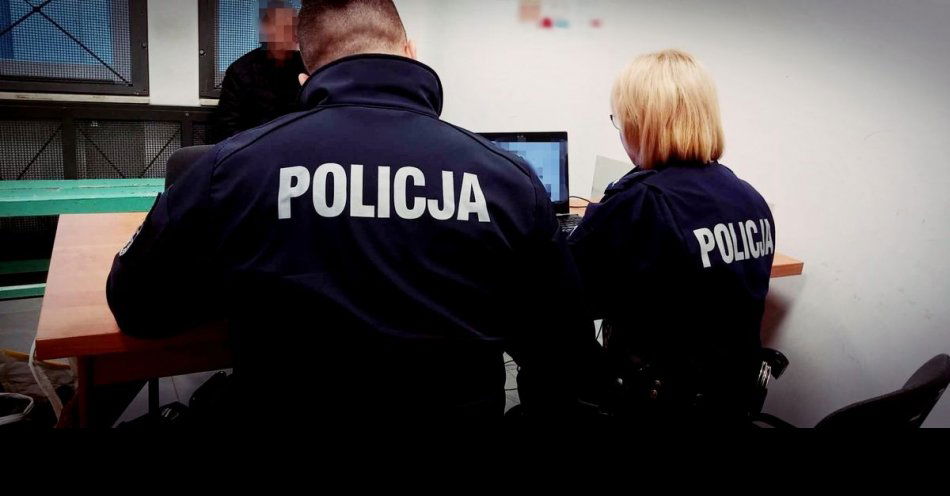 zdjęcie: Poszukiwany sam zgłosił się na policję / fot. KMP Łomża