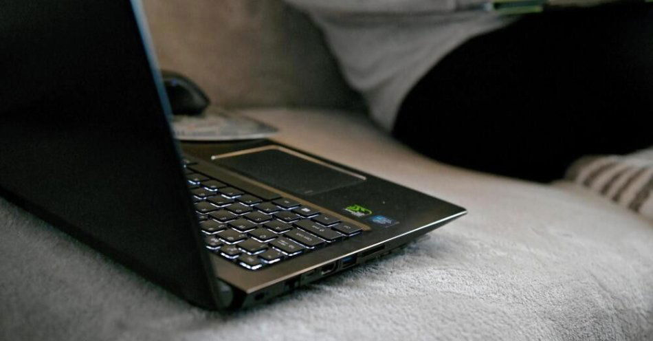 zdjęcie: Kalisz: bezpłatne kursy przed egzaminem ósmoklasisty - zgłoszenia do 11 lutego / Przemyśl, 16.01.2021. Nauka zdalna w mieszkaniu w Przemyślu, 16 bm. (dd/awol) PAP/Darek Delmanowicz