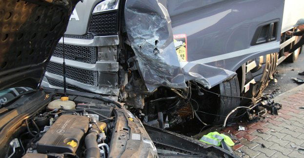 Śmiertelny wypadek na dk 92 w Topołowej, dwie osoby nie żyją