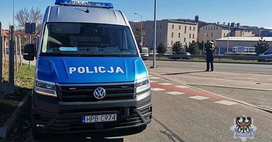 zdjęcie: Poszukiwany 49-latek wpadł podczas kontroli drogowej. Teraz spędzi cztery miesiące w więzieniu / fot. KMP w Wałbrzychu