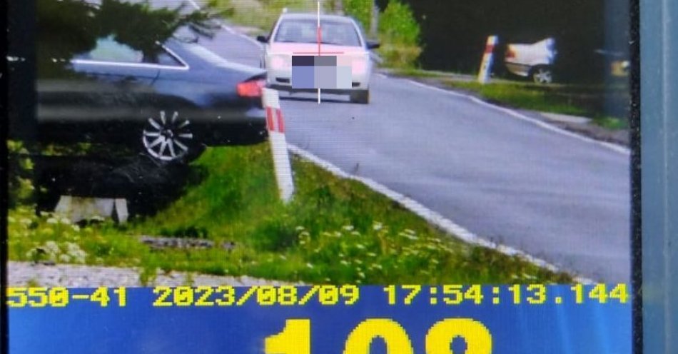 zdjęcie: Ponad dwukrotnie przekroczył dozwoloną prędkość zatrzymali go policjanci grupy SPEED / fot. KMP w Płocku