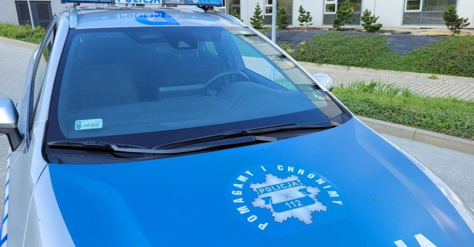 zdjęcie: Kradzież kratek ściekowych w Bielsku Białej zagraża mieszkańcom / fot. KMP w Bielsku-Białej