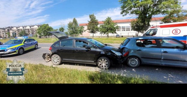 Niezachowanie bezpiecznej odległości przyczyną zderzenia trzech pojazdów