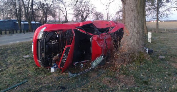 Nietrzeźwy kierowca z zakazem spowodował wypadek drogowy w Przydrożu Wielkim