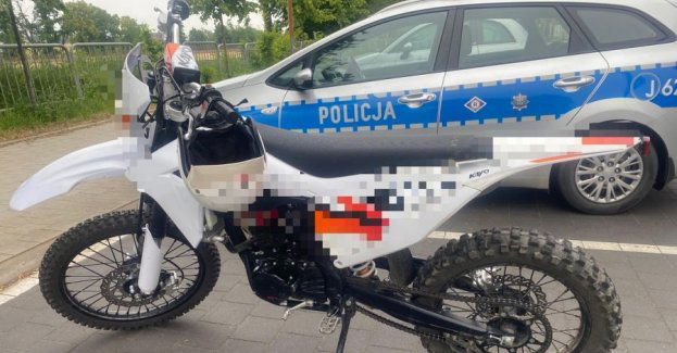15-latek na motocyklu jechał drogą bez uprawnień