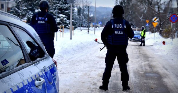 Bomba w lokalu wyborczym; - ćwiczenia dowódczo-sztabowe