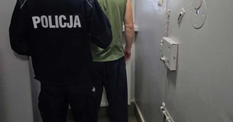 zdjęcie: Pijany kierowca z dożywotnimi zakazami uderzył w radiowóz / fot. KMP w Jastrzębiu Zdroju