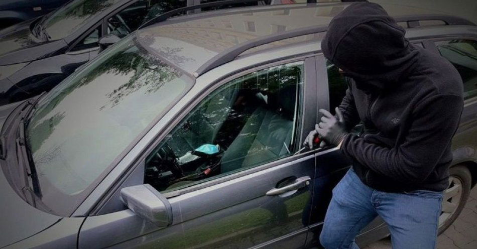 zdjęcie: Nie pozostawiaj cennych rzeczy w samochodzie / fot. KPP w Środzie Śląskiej