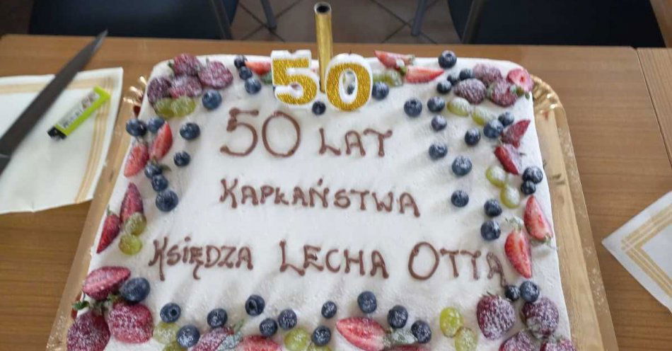 zdjęcie: Jublieusz 50 - lecia kapłaństwa ks. Lecha Otta / fot. KPP Środa Wielkopolska