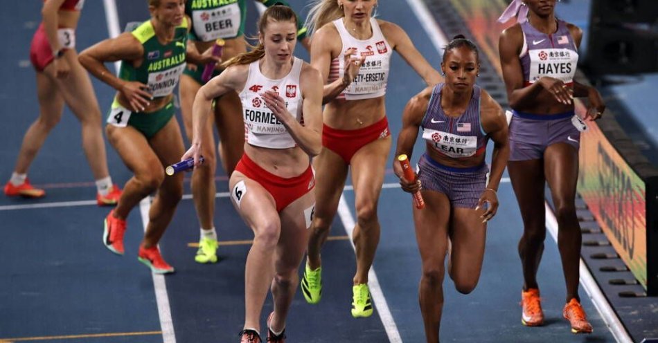 zdjęcie: Lekkoatletyczne HMŚ - srebrny medal Polek w sztafecie 4x400 m; rekord Polski Skrzyszowskiej w biegu na 60 m ppł / fot. PAP