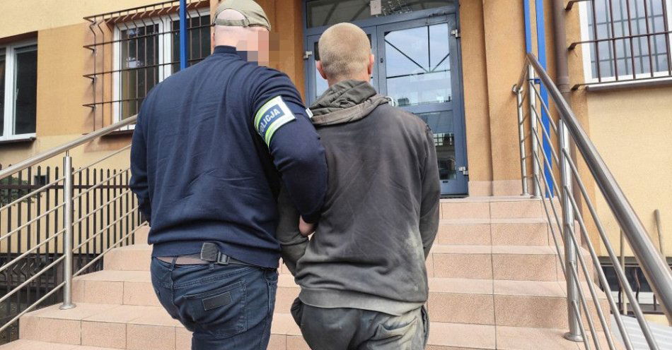 zdjęcie: Poszukiwany z listem gończym zatrzymany w Łomiankach / fot. KPP w Nowym Dworze Mazowieckim Poszukiwany z dwiema podstawami wpadł w ręce nowodworskich kryminalnych