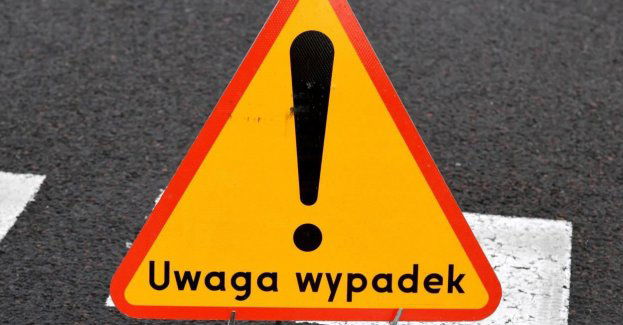 Autobus potrącił matkę z dwójką dzieci na przejściu dla pieszych; 6-latka nie żyje