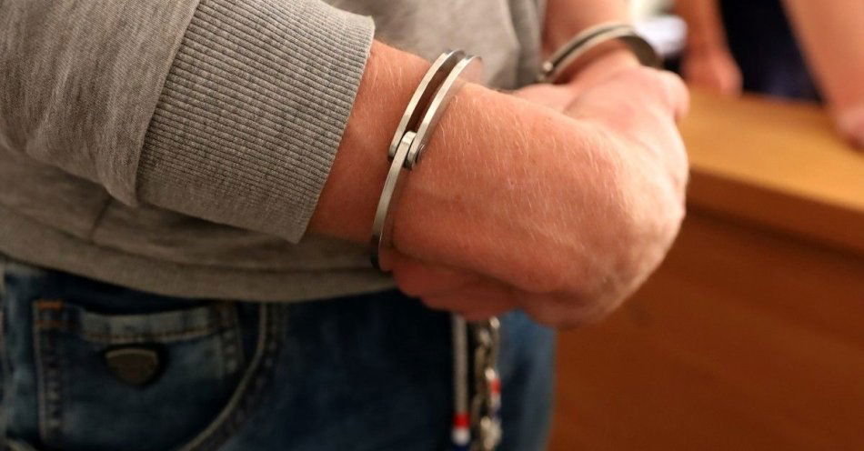 zdjęcie: Włamywacz zatrzymany przez policjantów / fot. KMP Białystok