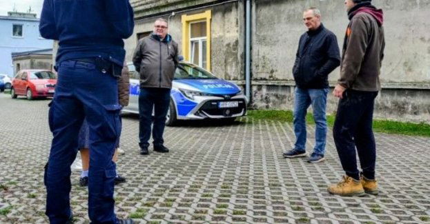 Dzielnicowy rozmawiał z mieszkańcami TBS w Radomsku