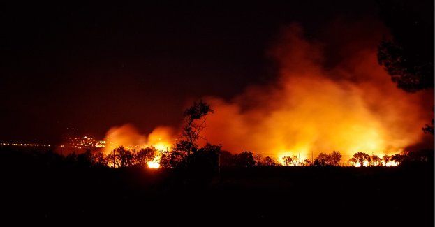 Pożar składu papieru w Kętach