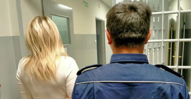 Z narkotykami na komendę