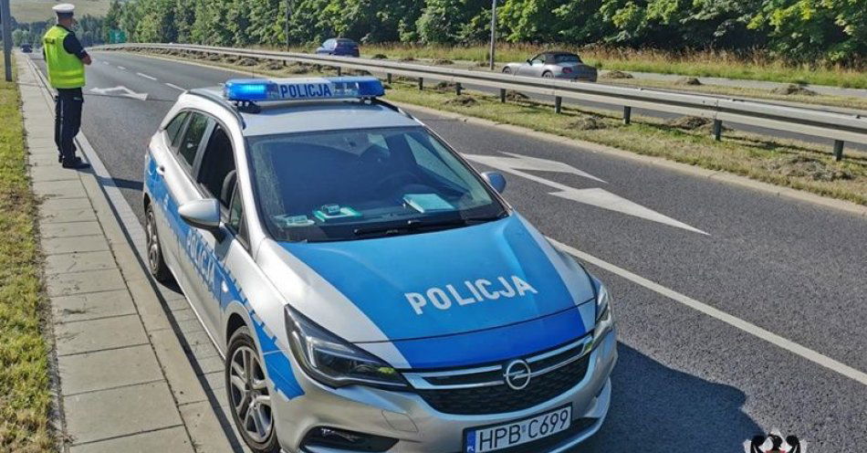 zdjęcie: Policjanci wyeliminowali od wczorajszego popołudnia dwóch przestępców drogowych / fot. KMP w Wałbrzychu