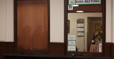 Warszawa: utrudnienia w kursowaniu pociągów; awaria urządzeń sterowania ruchem kolejowym