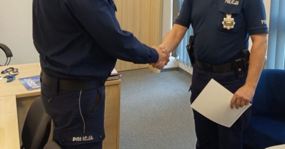 zdjęcie: 20 lat w służbie asp. Przemysława Wierzchowskiego z Rypina / fot. KPP w Rypinie