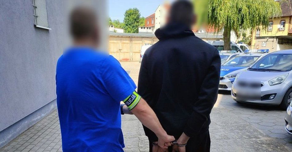 zdjęcie: Zaatakował ochroniarza i uciekł ze sklepu - wpadł w kryjówce kolegi, który też był poszukiwany / fot. KPP w Tczewie