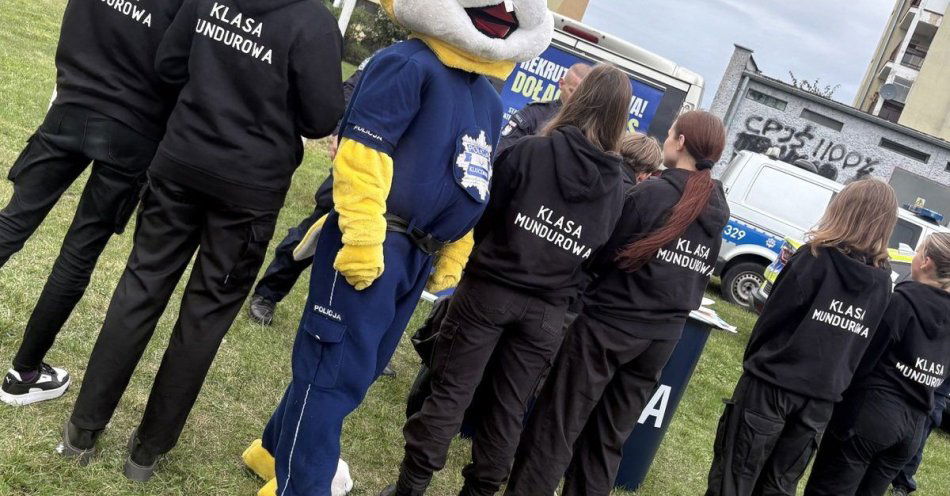 zdjęcie: Rodzinny Piknik na Błoniach z okazji Dnia Zwierząt w Kluczborku / fot. KPP Kluczbork