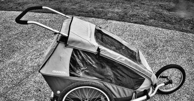 Policjanci odzyskali skradzione z klatki schodowej dwa wózki dziecięce oraz hulajnogę