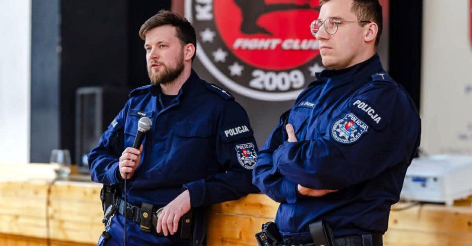 zdjęcie: Młodzież uczyła się praw konsumenckich i odpowiedzialności prawnej / fot. KPP w Mińsku Mazowieckim