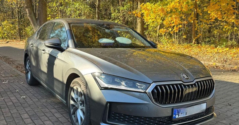 zdjęcie: Nieoznakowana Skoda łapie piratów drogowych w Płocku / fot. KMP w Płocku